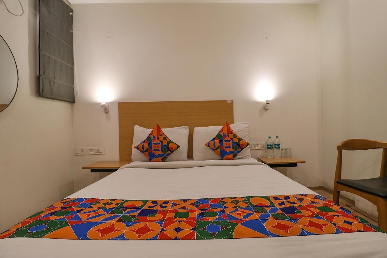 Fabhotel The Chaitanyas Rohini Sec 18 Delhi  Exterior photo